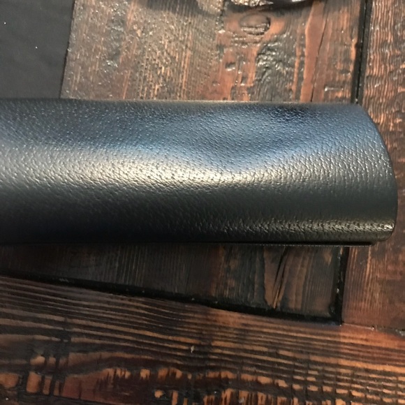 Authentic Burberry gray sunglasses - Picture 6 of 7